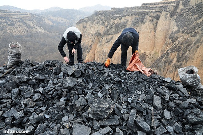 低碳技术:山西矸石资源化利用 - 变废为宝,破解矿区污染难题的绿色方案 低碳技术:山西矸石资源化利用 - 变废为宝,破解矿区污染难题的绿色方案