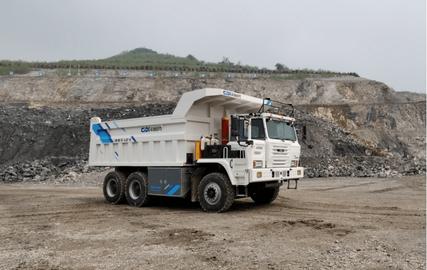 智能矿车调度技术：提升效率40%，解决矿山运输成本与安全难题