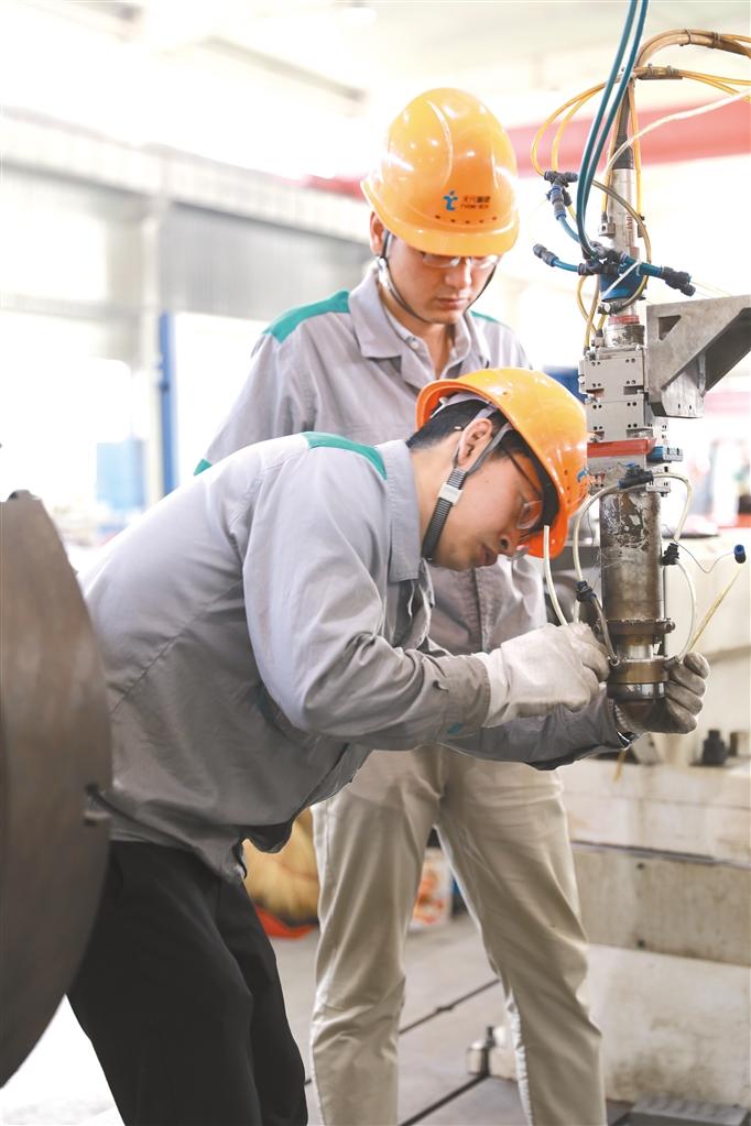 晋矿智造研：采煤机智能调高系统如何解决煤矿井下精度与效率难题，让开采更安全高效