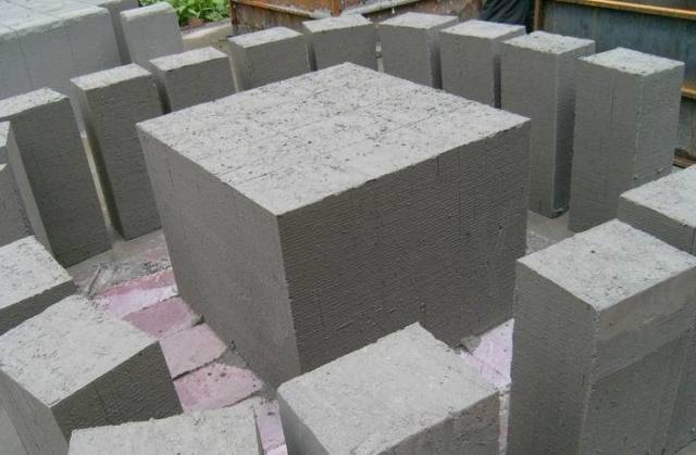 低碳技术：加气混凝土工艺——轻质环保建材，让建筑节能更简单高效