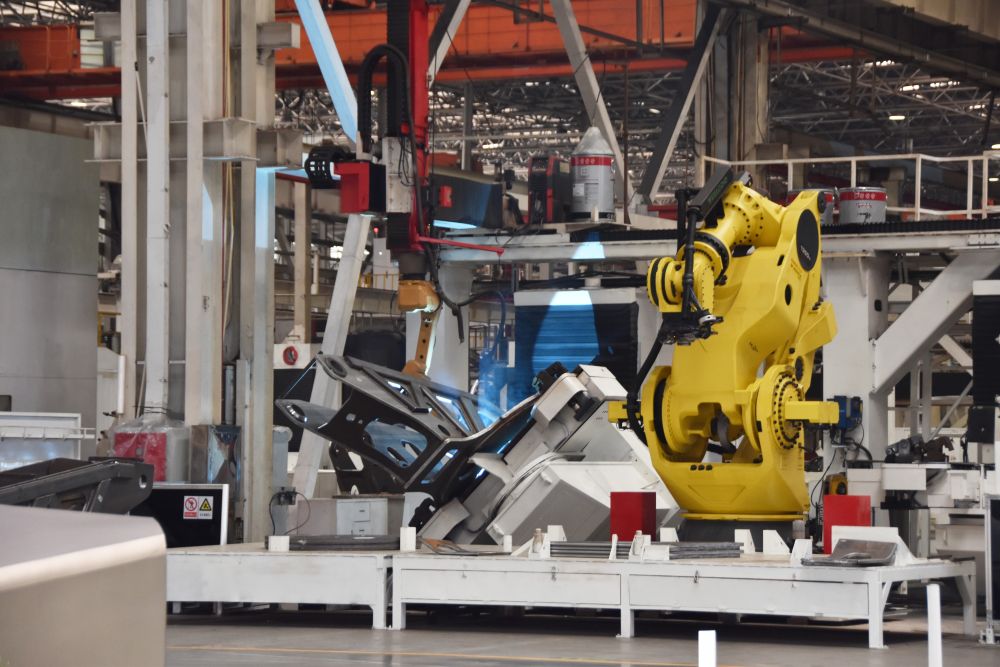 晋矿智造研：采煤机调高优化技术揭秘，提升采煤效率与设备寿命